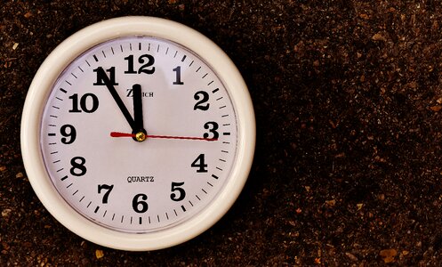 Clock dial pointer
