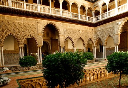 Seville alcazar columns patio
