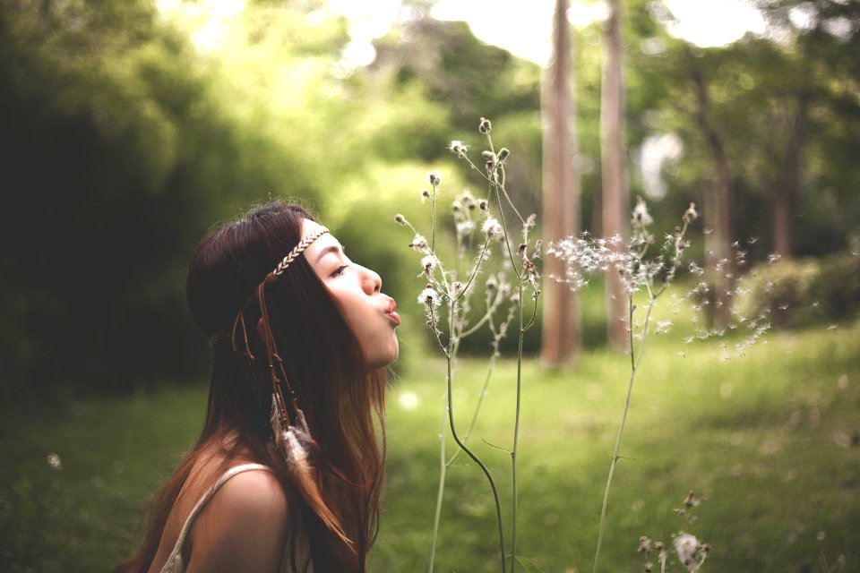 Blowing the seeds off 