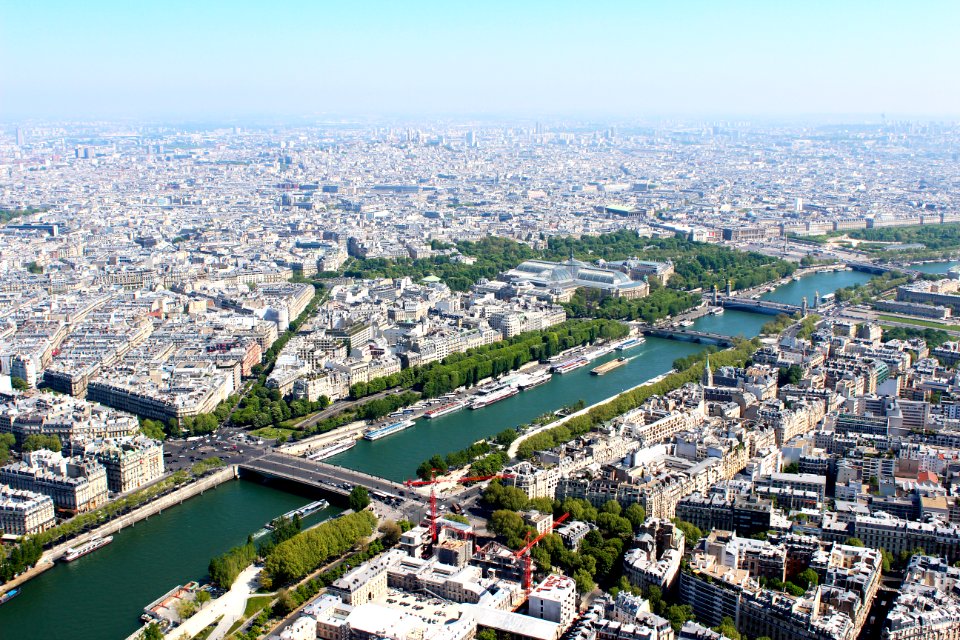 High view of Paris and river 