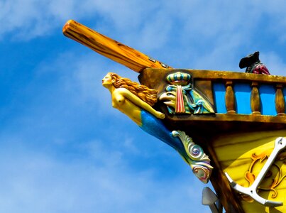 Pirate ship ship figure woman