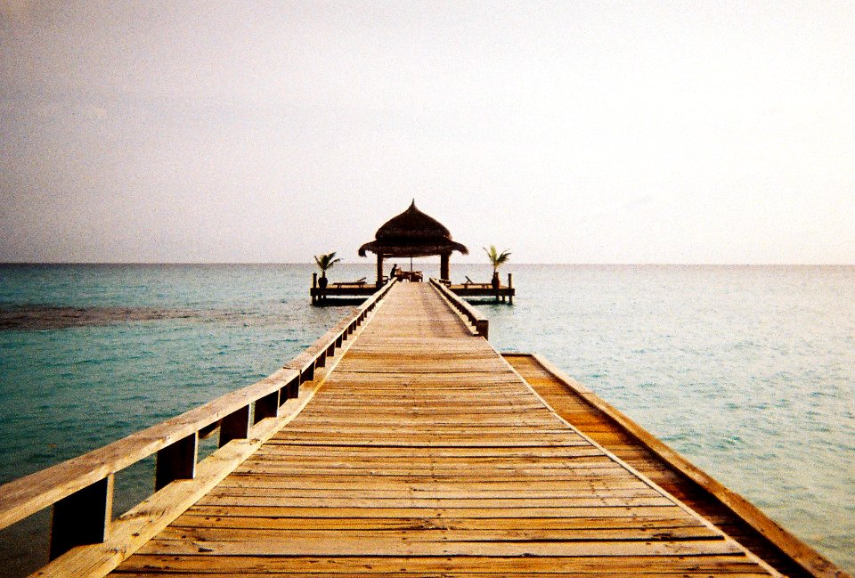 Sea Gazebo @ Maldives (by May Pamintuan) 