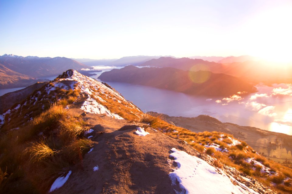 Sunrise at Roy's Peak 