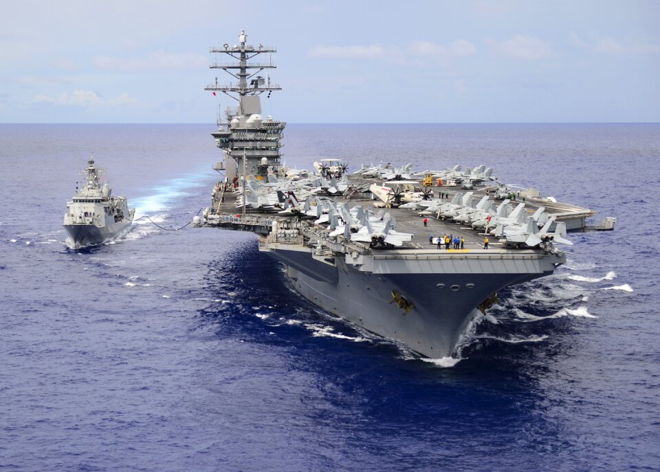 Cvn 68 hmnzs te kaha f77