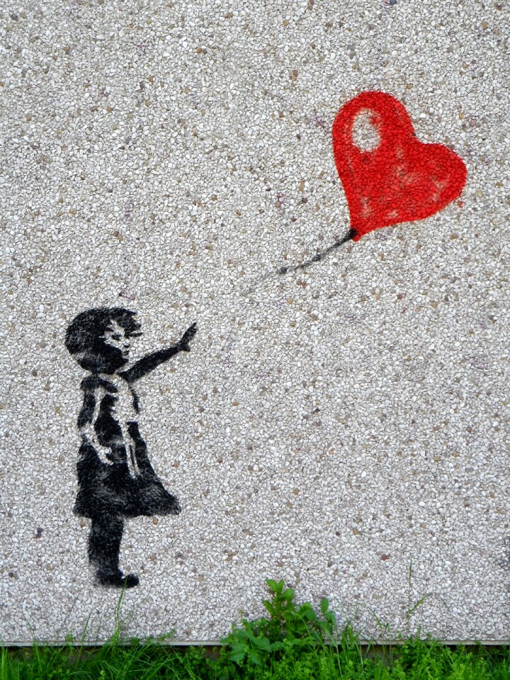 Child heart graffiti