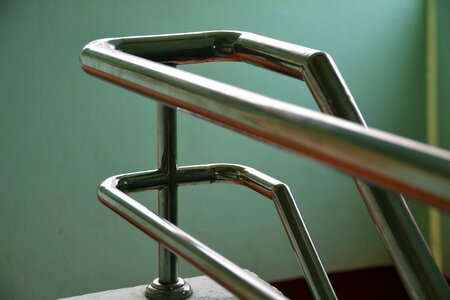 Rail staircase handrail