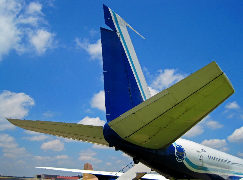 Cargo passenger aircraft