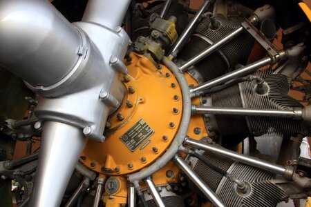 Museum radial engine photo