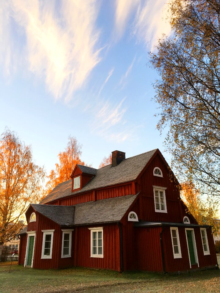 House roof sky blue