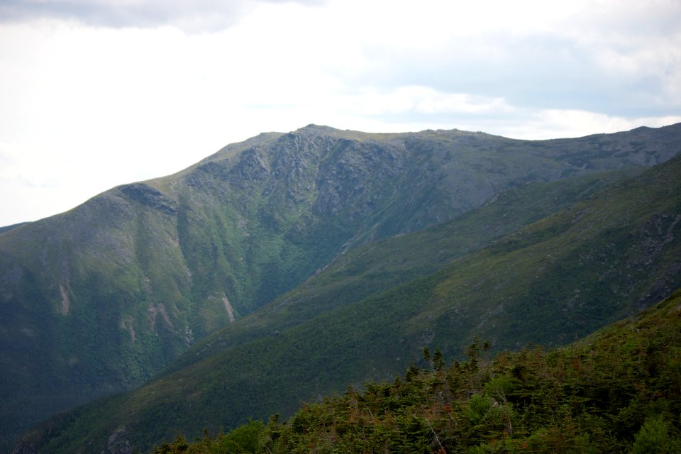 Green Mountain Under White Clouds