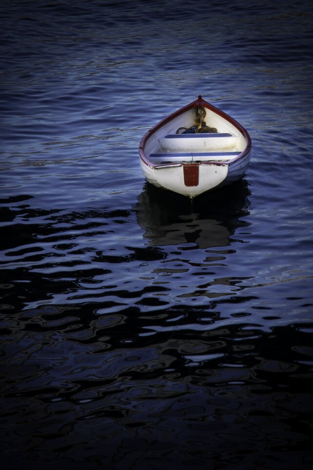Water marine vessel