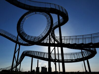 Sculpture duisburg looping