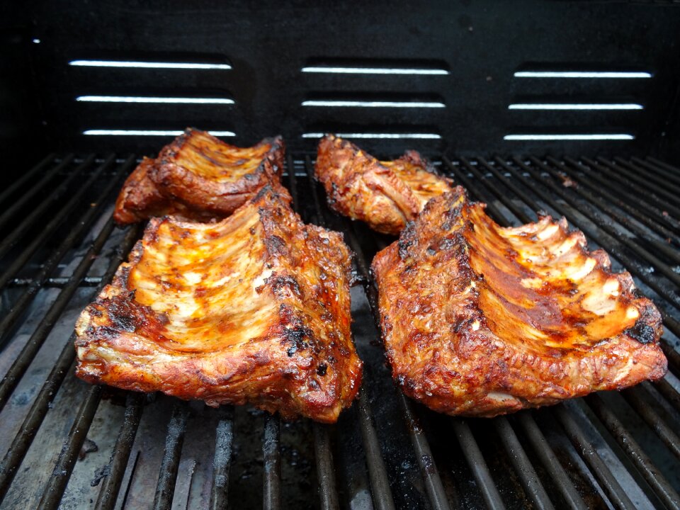Grilling grill party peeling ribs