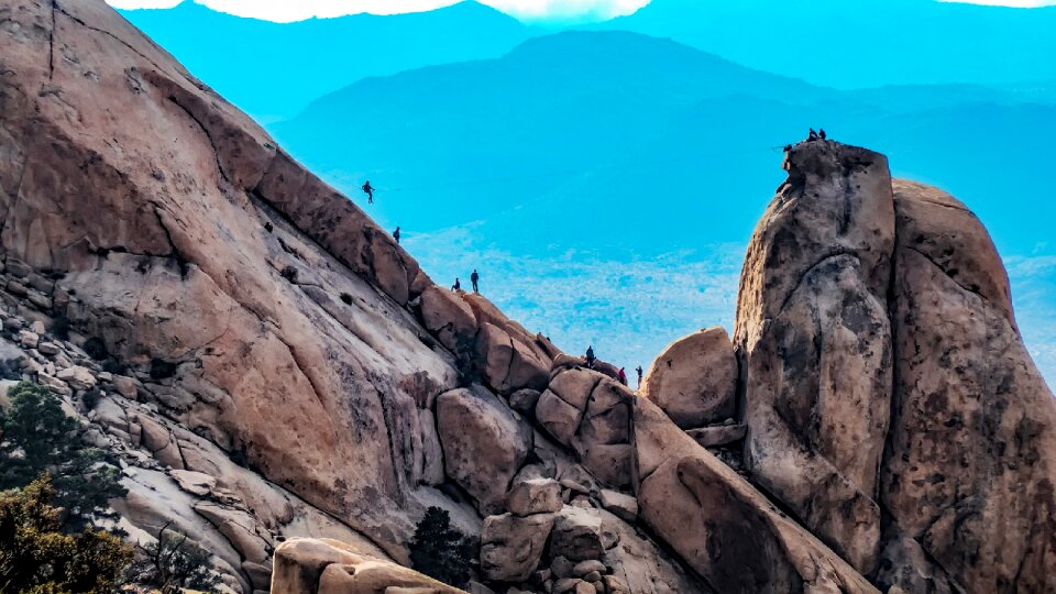 Climbing climbers joshua tree national park