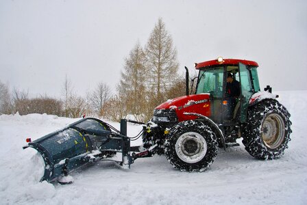 Winter machine road photo