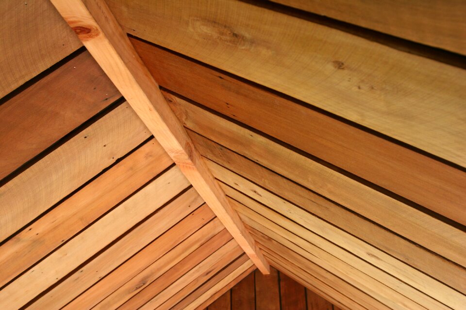 Foundation hut roof