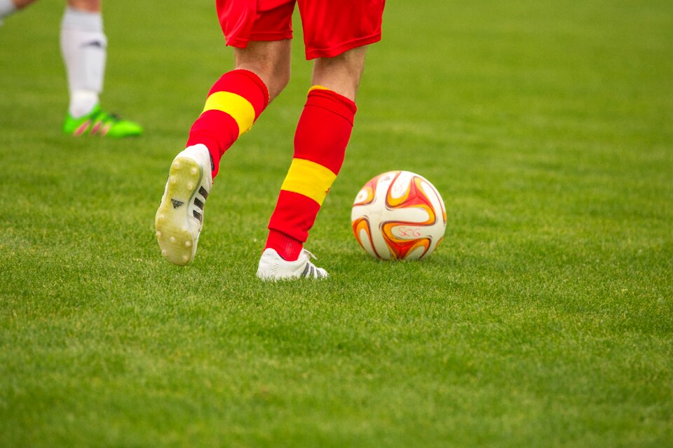Footballers fielder opponents