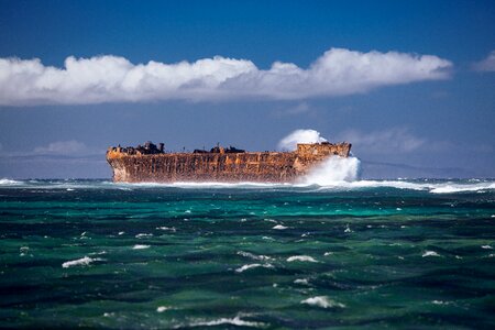 Sea ship shipwreck