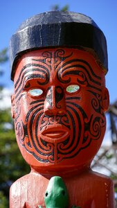 Arts crafts holzfigur new zealand