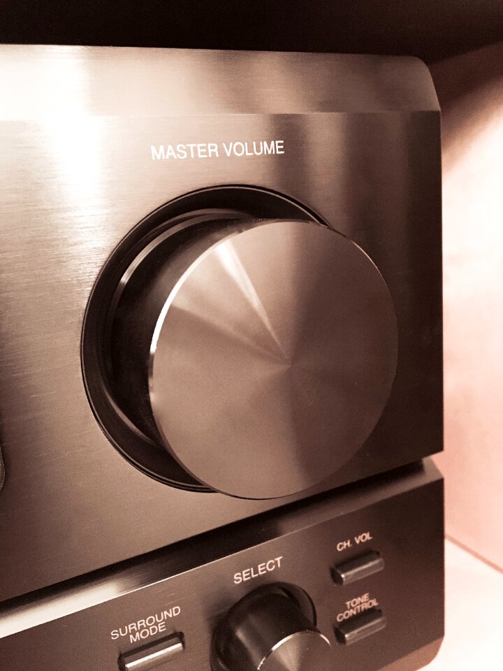 Stereo knob amplifier