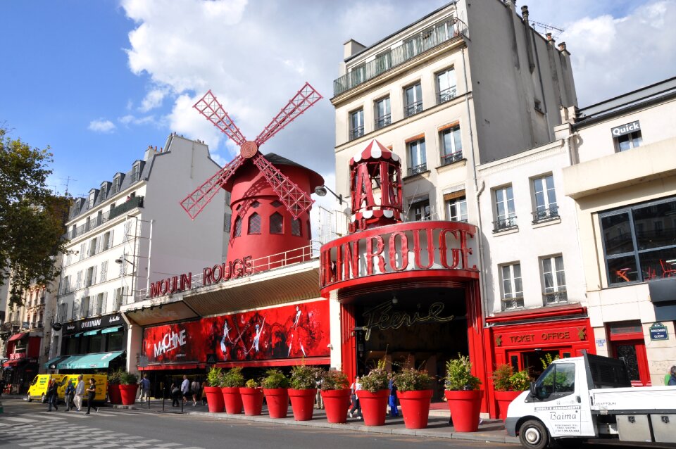 Paris mulin rouge cabaret