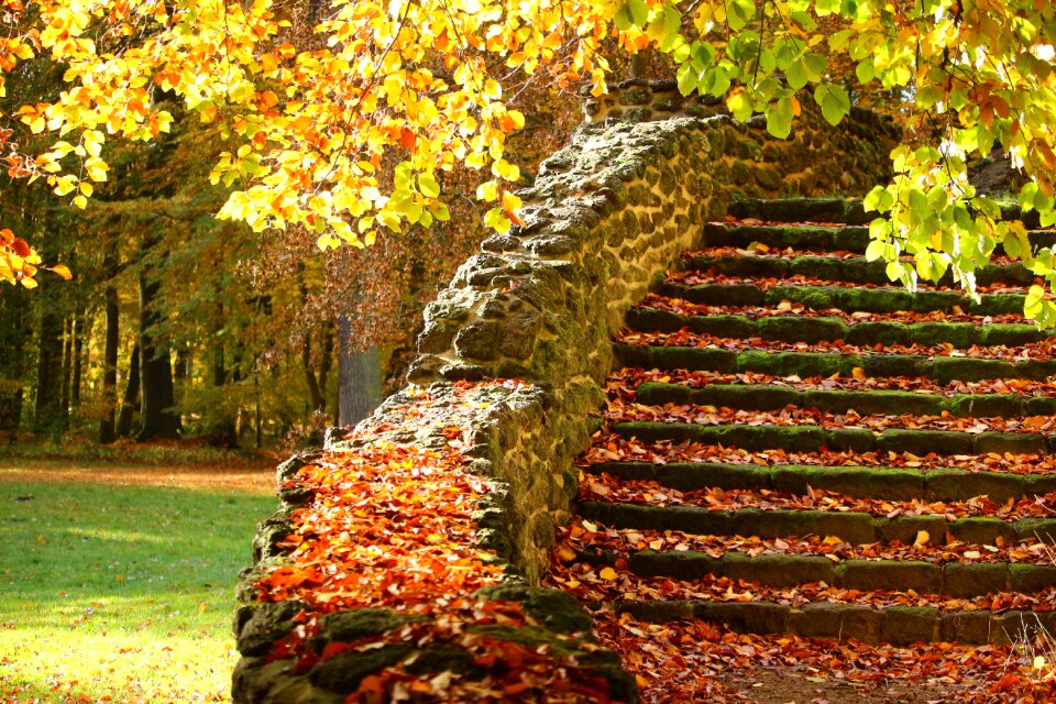 Gradually stone stone stairs