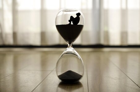 Minutes hourglass antique watch