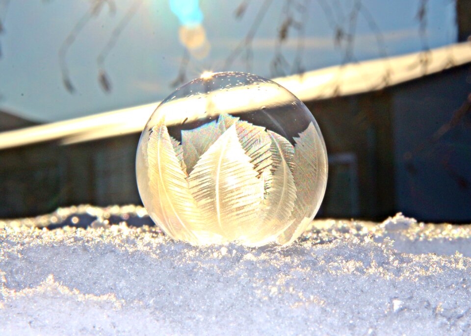 Winter frozen bubble eiskristalle