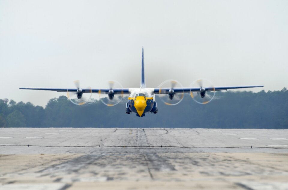 Navy flight demonstration squadron c-130 hercules