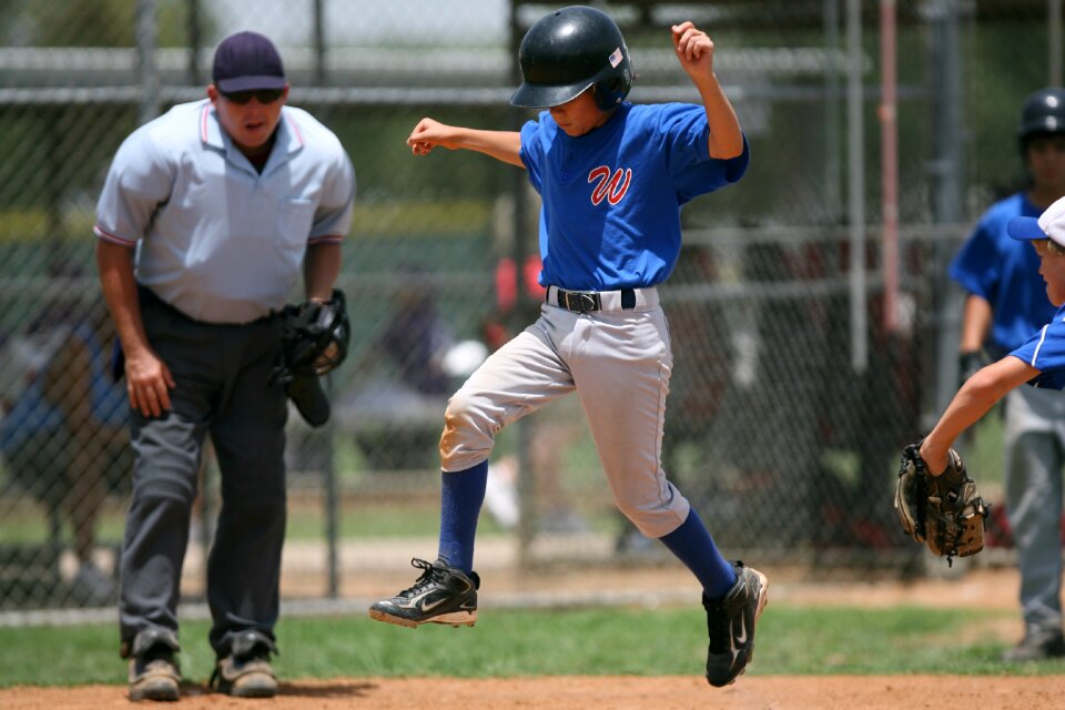 Scoring run home plate photo