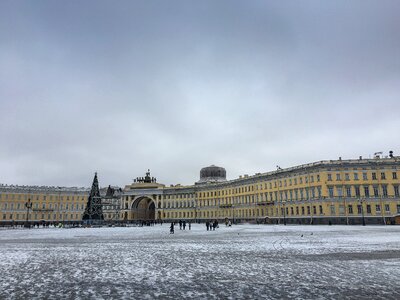 Saint petersbourg palace square ark