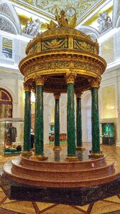 Rotunda columns malachite