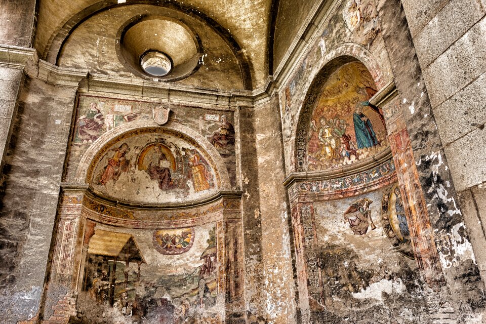 Middle ages mural history