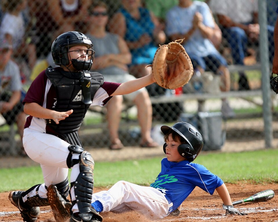 Catcher runner glove
