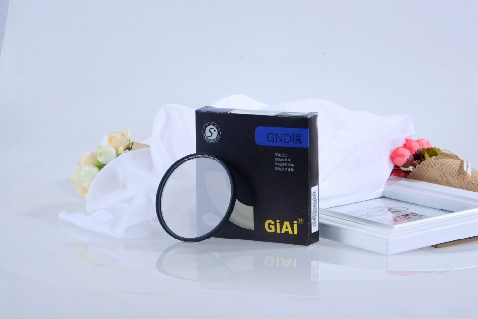 Filter white photo frame