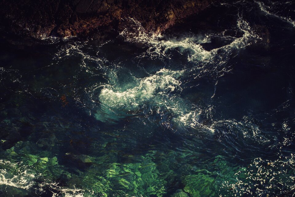 Sea water waves