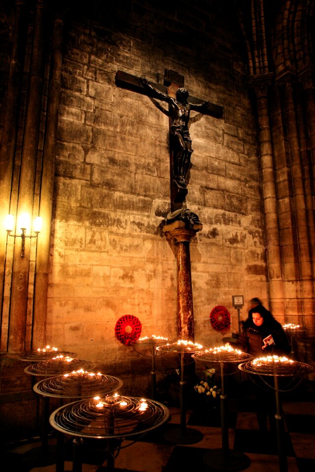 Detail interior cross