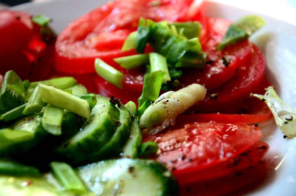 Vegetables eating pig iron