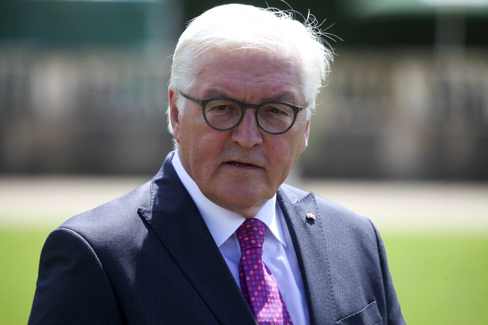 Head of state president politician