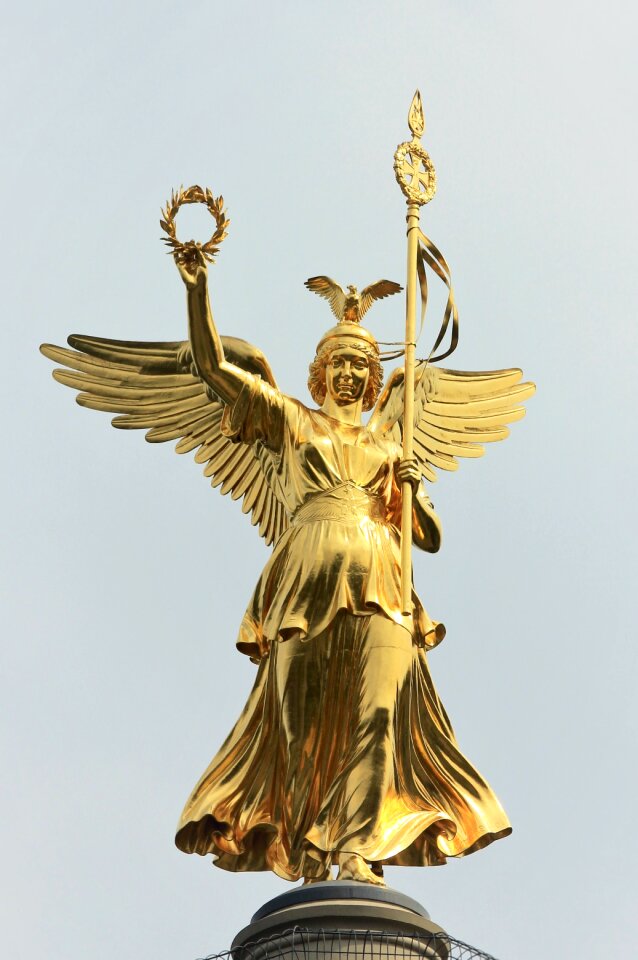Landmark capital monument
