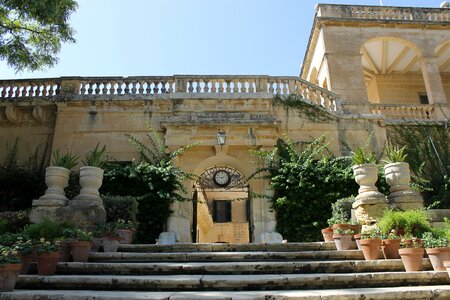 Entrance gate door