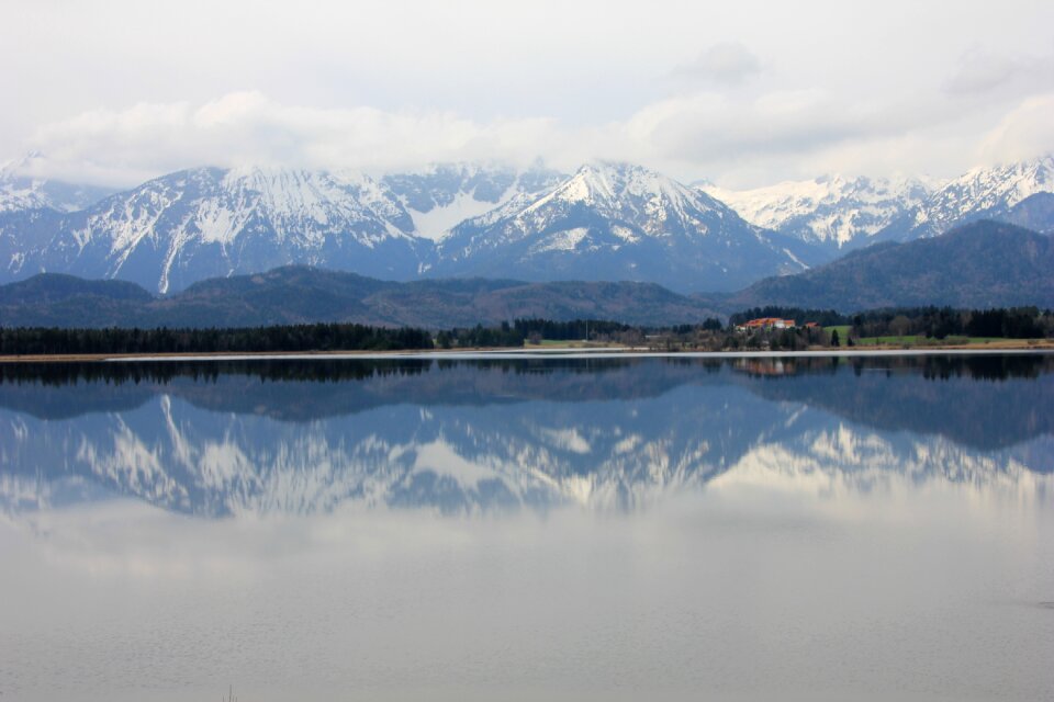 Landscape mood mirroring