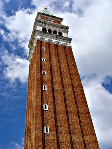 Brand venice square