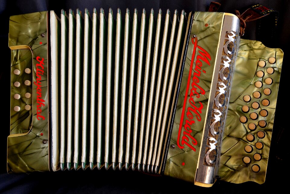 Musical instrument instrument music