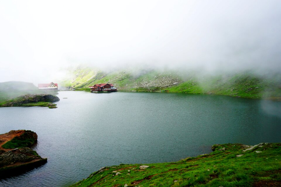 Lake fagaras mountains