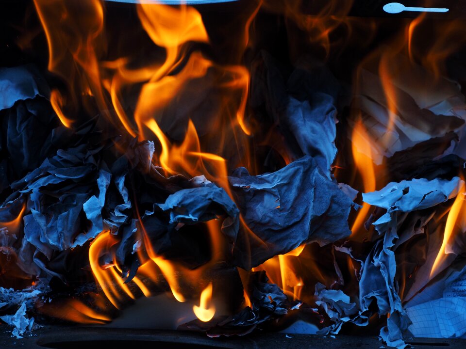 Ash paper combustion shredding