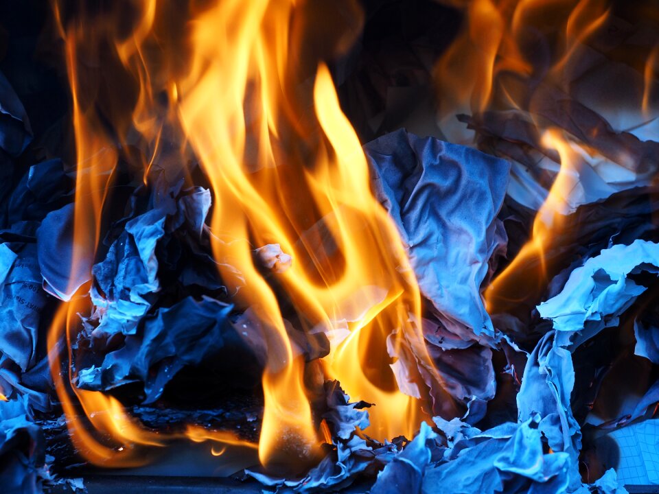 Ash paper combustion shredding