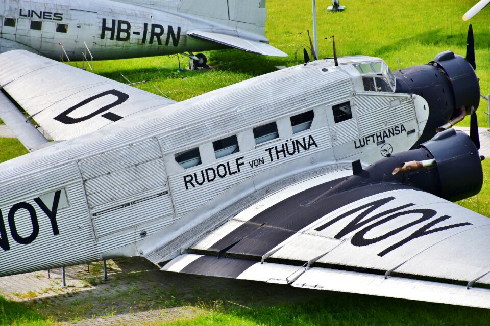 Vintage aviation transport
