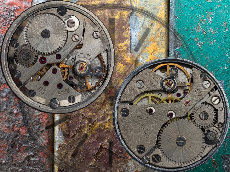 Clock movement time