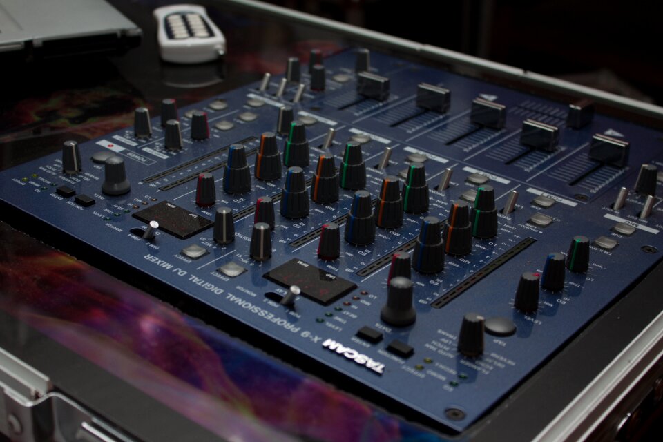 Music dj technical device